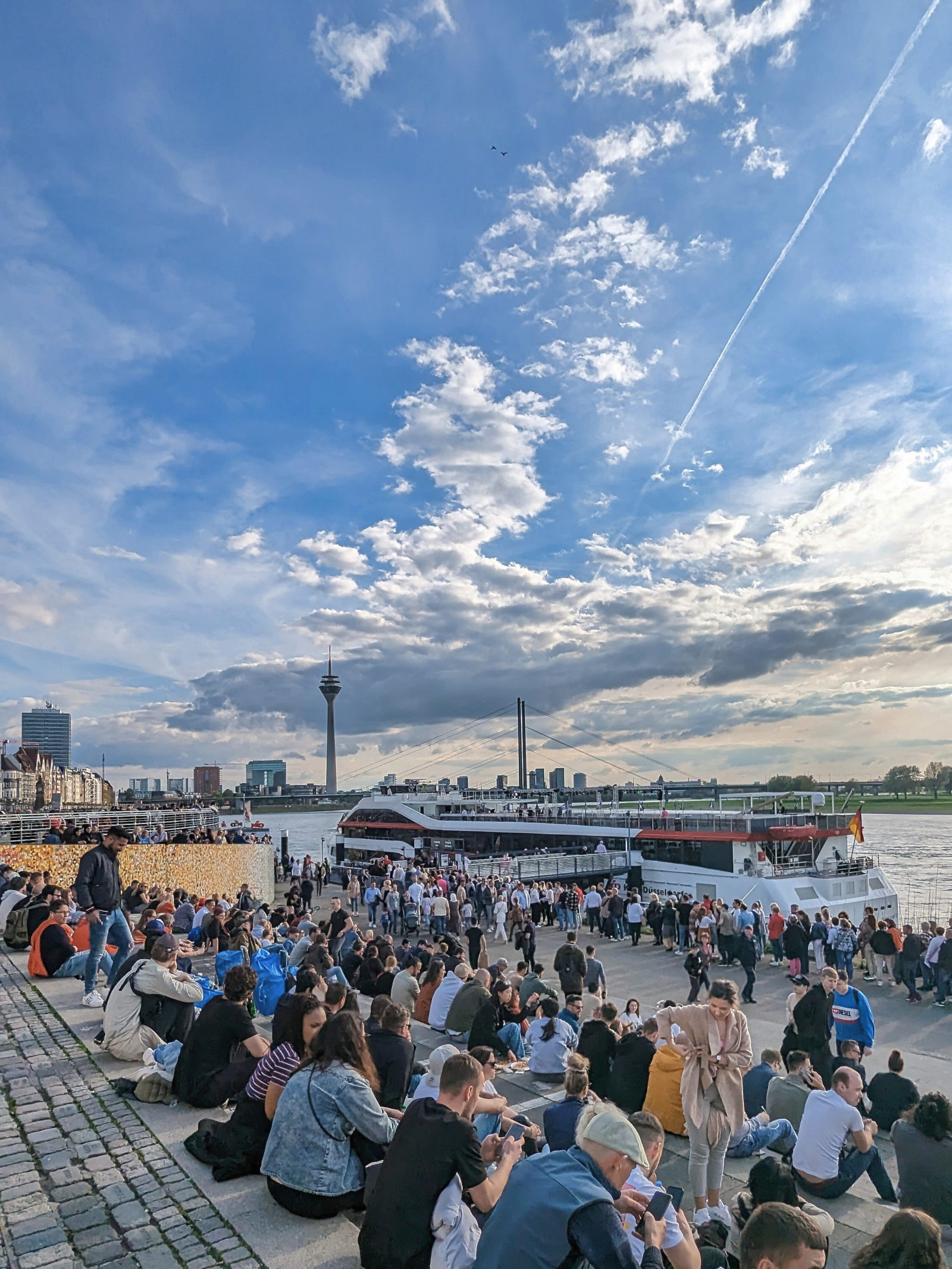 Düsseldorf-Panorama von der Freitreppe in der Altstadt