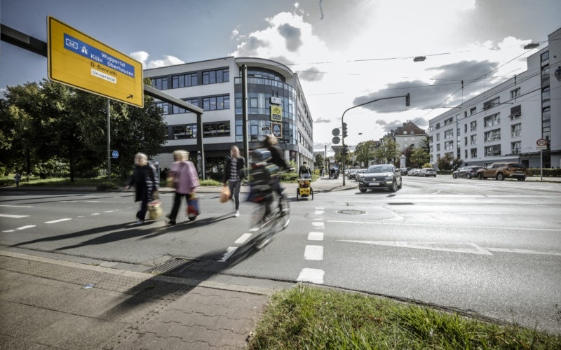 Radweg an der Aachener Straße in Düsseldorf-Bilk