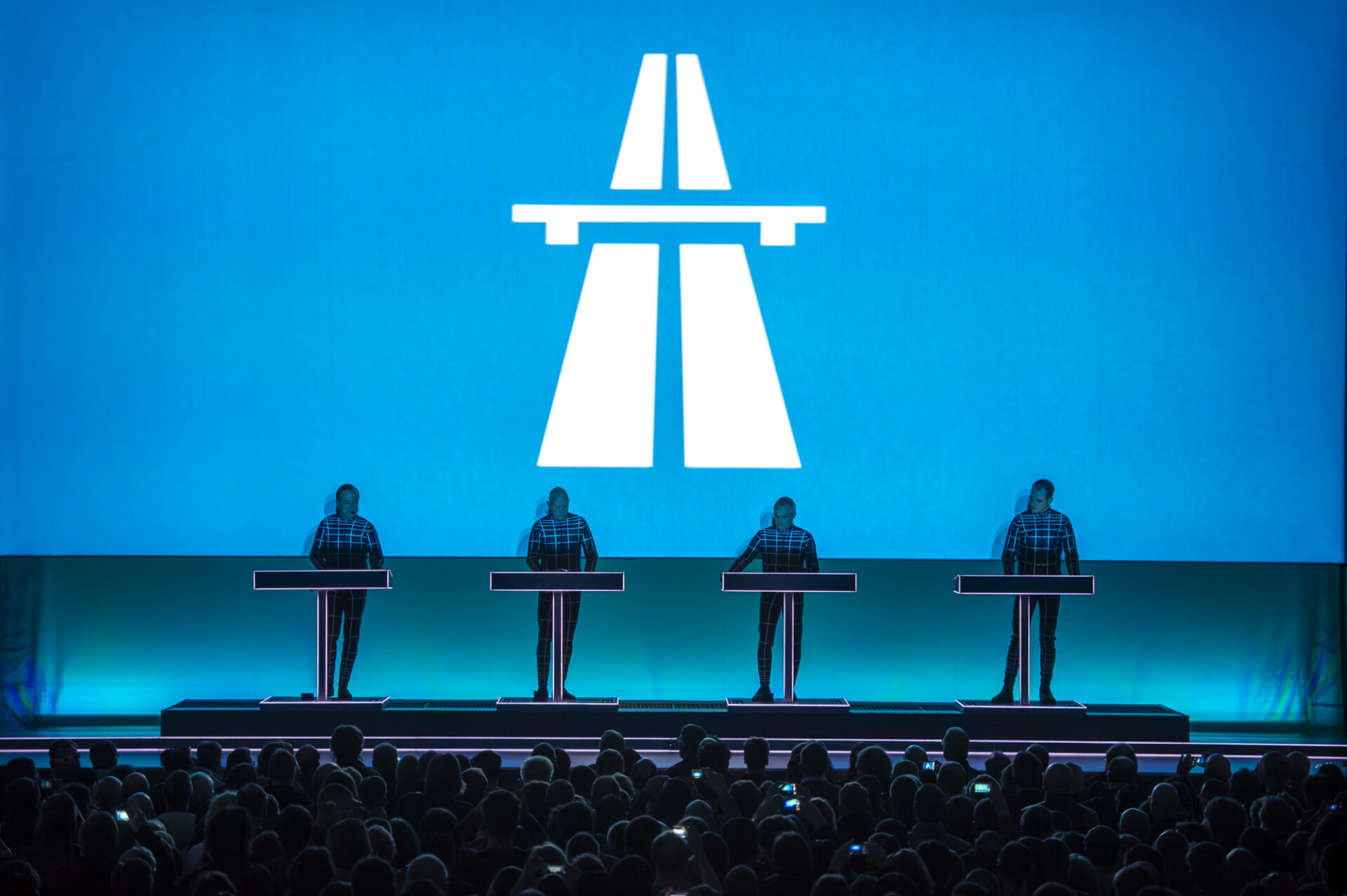 Band Kraftwerk Live in der Kunstsammlung NRW, Konzertreihe Der Katalog 12345678, 1. Konzert, LP Autobahn von 1974 Foto: Andreas Endermann