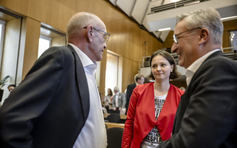 Rolf Tups, Sabrina Proschmann und Andreas Hartnigk im Stadtrat Düsseldorf