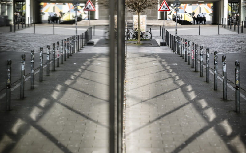 Poller an der Neustraße in der Altstadt Düsseldorf