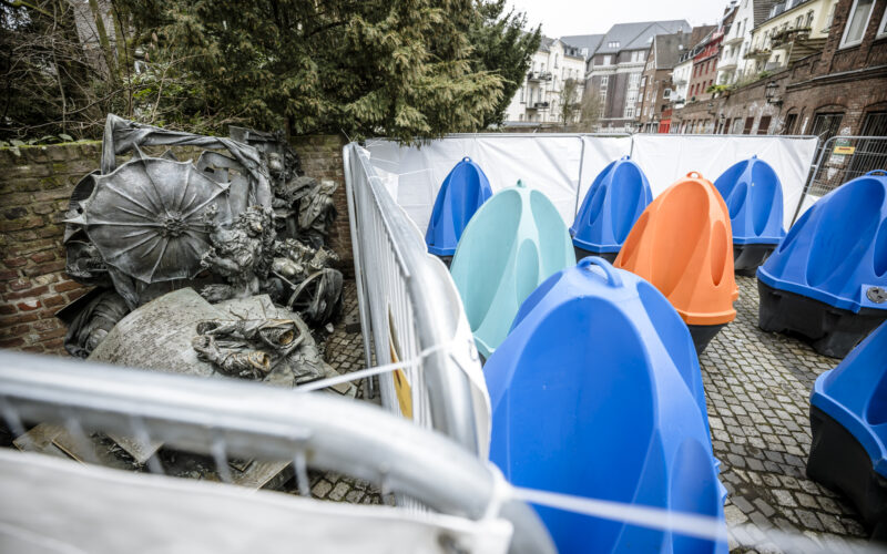 Toiletten Konzept zu Karneval 2025, Altstadt, Toilettenanlage Burgplatz, Stadterhebungsmonument Foto: Andreas Endermann