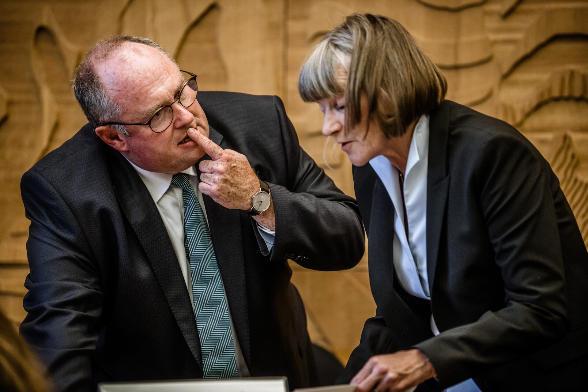 Olaf Wagner und Dorothee Schneider im Rathaus Düsseldorf